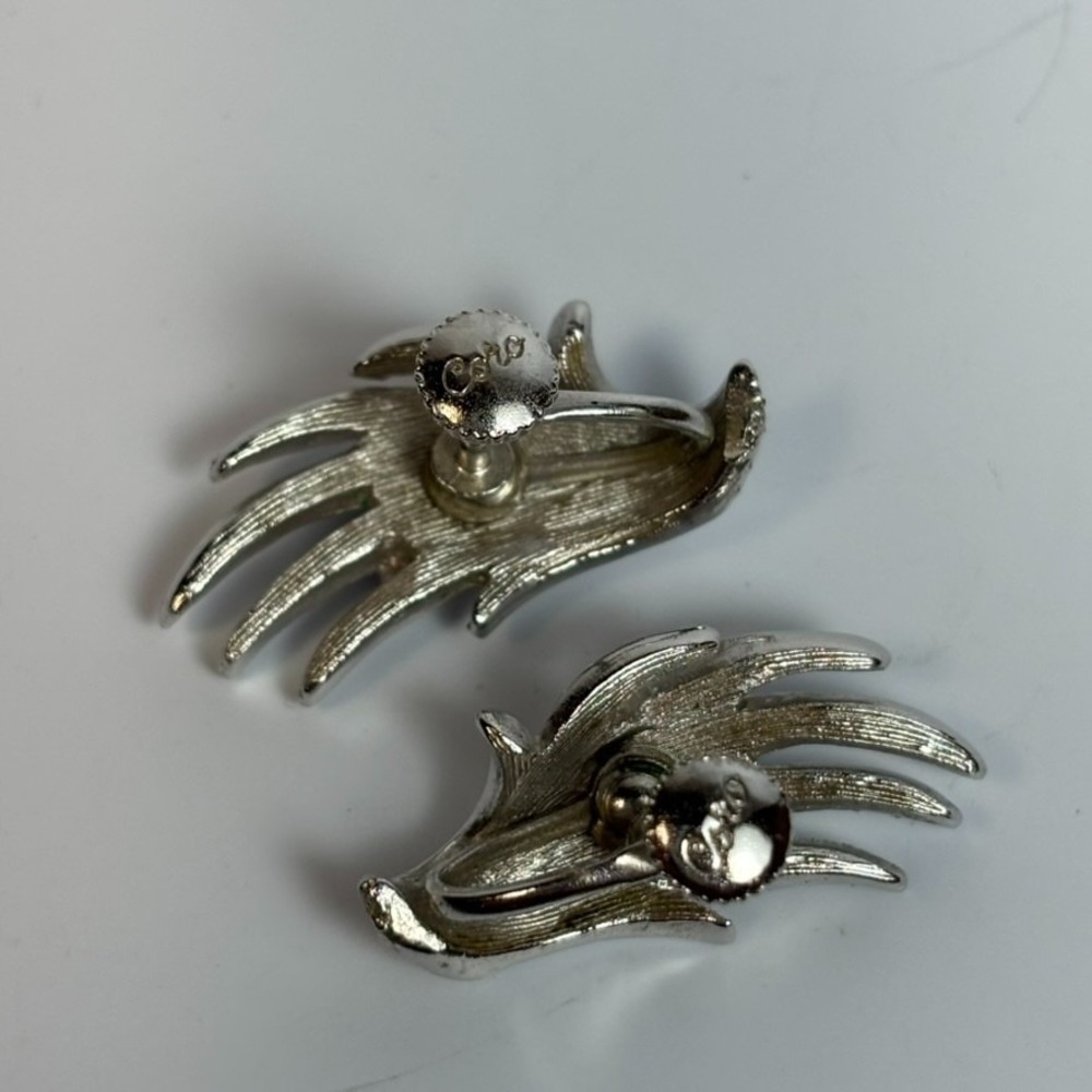 Vintage Earring Lot Coro Sarah Coventry Dramatic Flame Shape and Chain Design - Picture 8 of 9